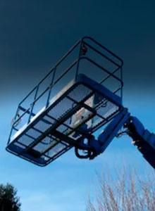 ATBILDĪGAIS SPECIĀLISTS PAR CILVĒKU CELŠANAI PAREDZĒTĀ PACĒLĀJA TEHNISKO STĀVOKLI, TĀ DROŠU LIETOŠANU UN APKOPI