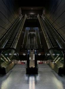 ATBILDĪGAIS SPECIĀLISTS PAR CILVĒKU PĀRVIETOŠANAI PAREDZĒTĀ ESKALATORA UN KONVEIJERA TEHNISKO STĀVOKLI, TĀ DROŠU LIETOŠANU UN APKOPI