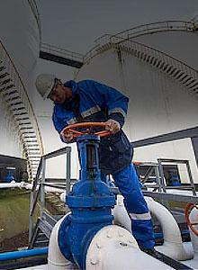 ATBILDĪGĀ PERSONA PAR GĀZES SAIMNIECĪBU AR TIESĪBĀM VADĪT (IZPILDĪT) GĀZES BĪSTAMOS DARBUS LĪDZ 16 BAR